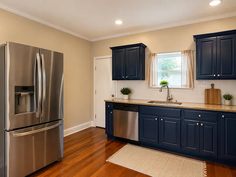 322 E Lorraine Ave — Photo 3