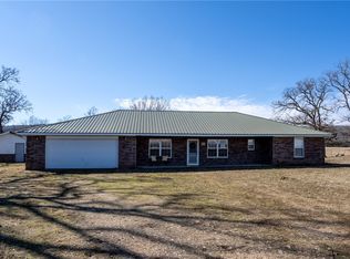 17639 Vineyard Rd, Canehill, AR 72717