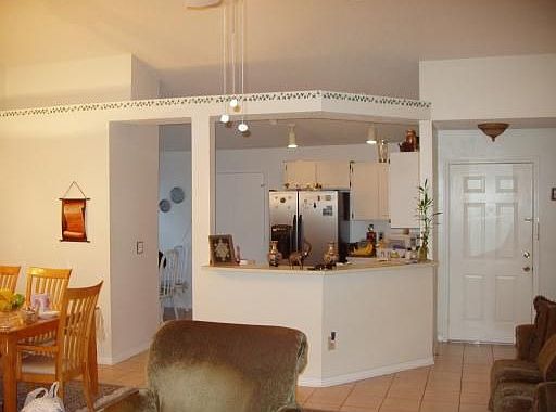 3rd image of 12812 Dunhill Dr