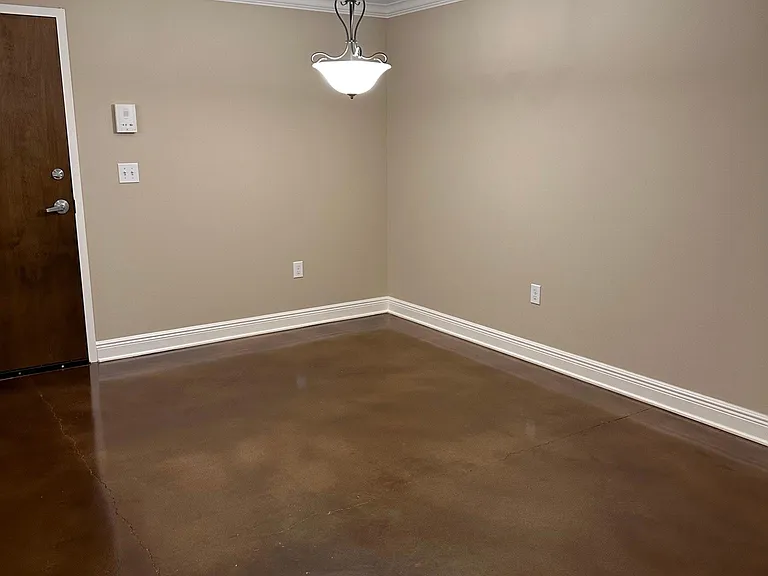 Dining Room/Office/Flex Space
