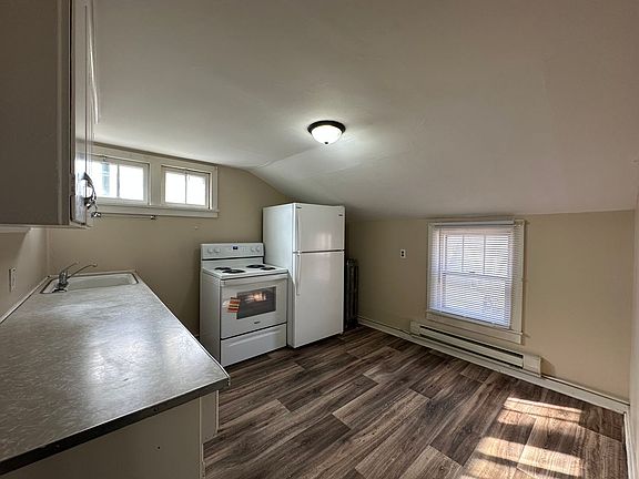 3rd image of 1413-13-1413 13th Ave S #4