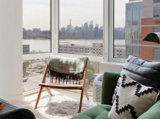 7555 River Rd, North Bergen, NJ 07047