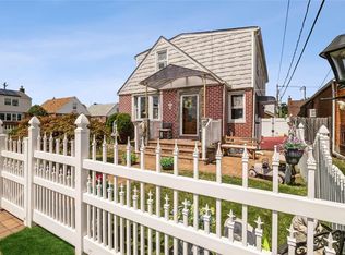 179 109th Ave, Elmont, NY 11003