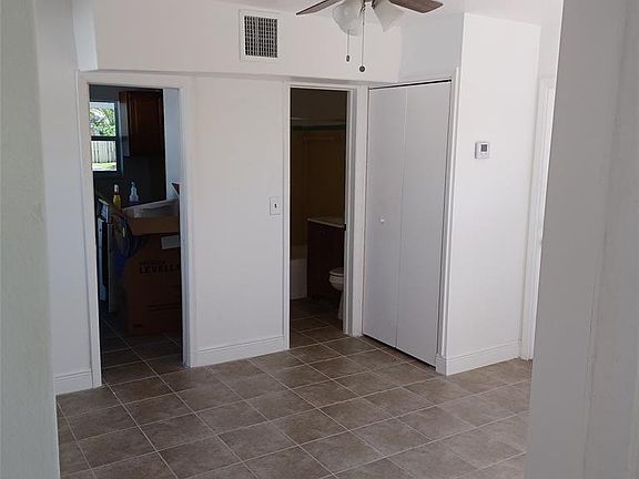 3rd image of 618 58th St #618A