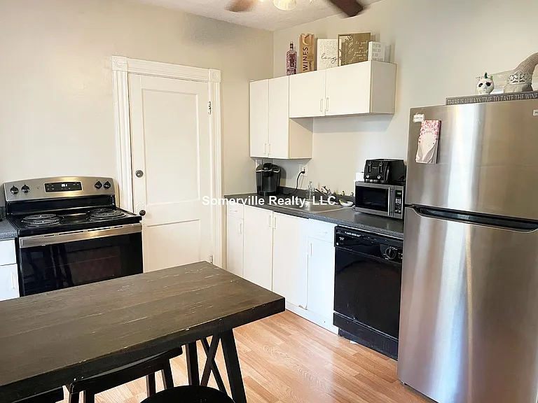 25 Ashford St #1 — Photo 20