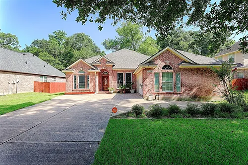 756 Holly Springs Dr Photo 1