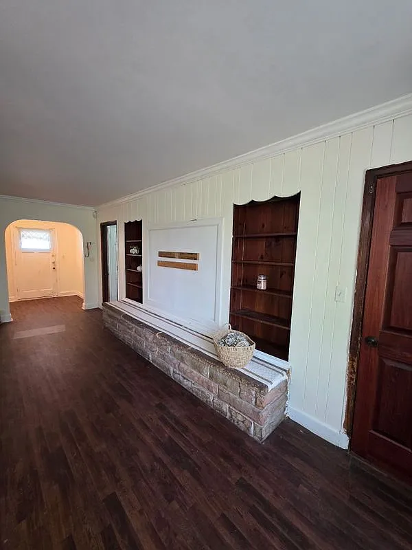 4 bed, 2.0 bath, 1690 sqft, $1,650 — Photo 2