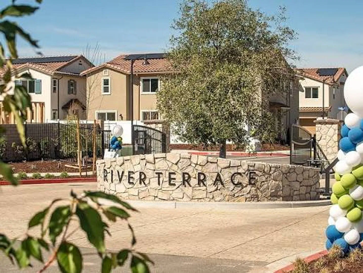 Beautiful Home in New River Terrace, Lompoc, CA — Photo 3