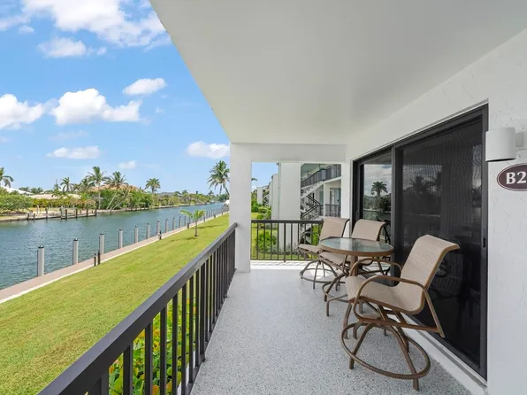 1250 Tennisplace Ct #B-24, Sanibel, FL 33957