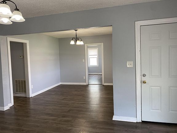 3rd image of 632 SW 44th St