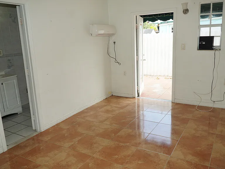 3311 SW 105th Ct — Photo 5