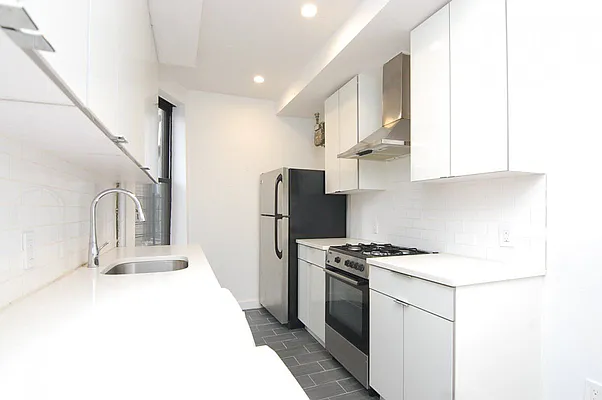 Rented by Bohemia Realty Group | media 29