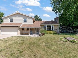 1942 Mitten Ct, East Troy, WI 53120