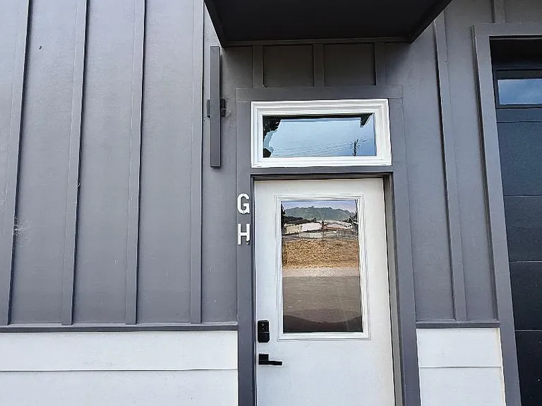 Unit Photo