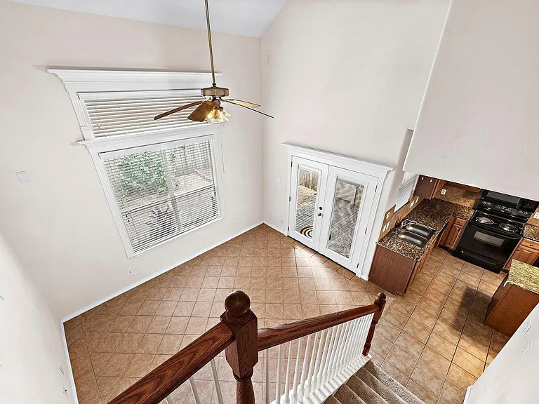 816 Sterling Creek Cir — Photo 11