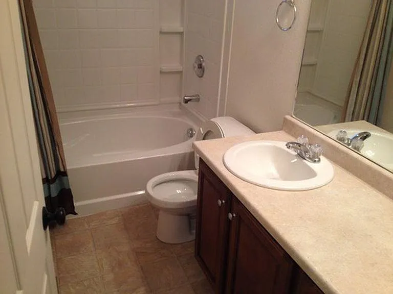 3 bed, 2.5 bath, 1751 sqft, $2,800 — Photo 4