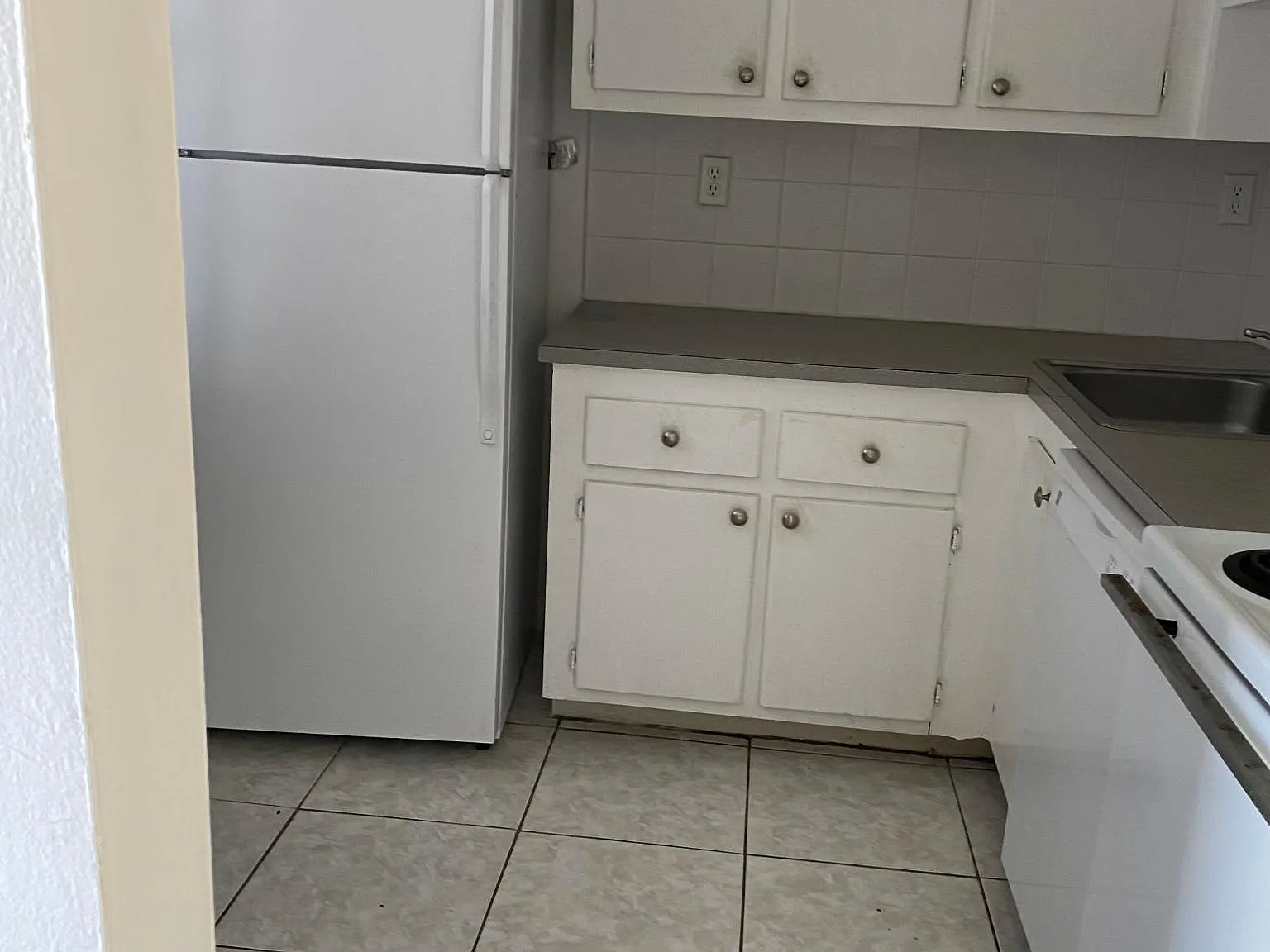 1 bed, 676 sqft, $1,800 — Photo 1