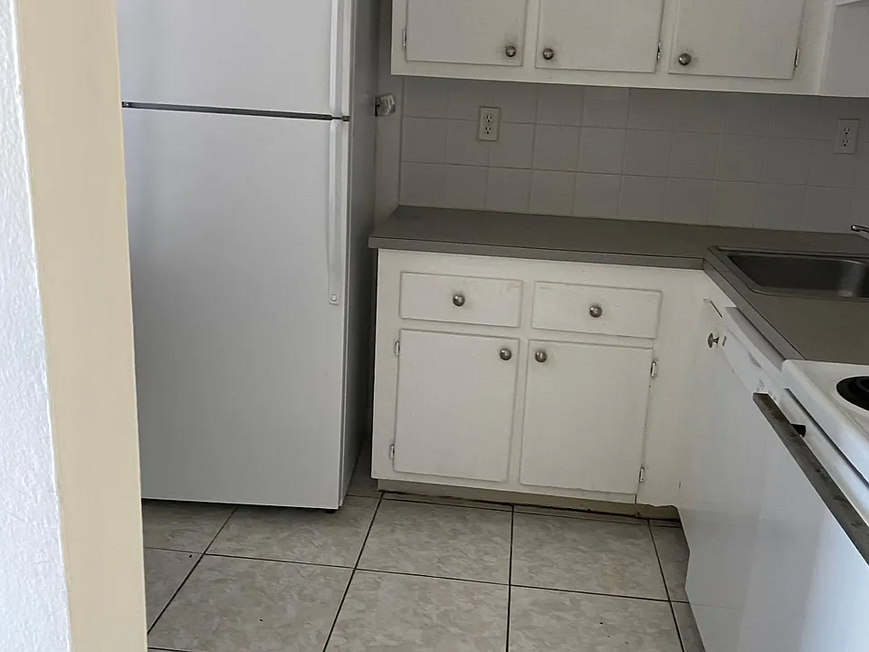 9460 Fontainebleau Blvd #433