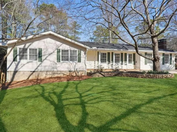 1900 Maxine Ln, Douglasville, GA 30135