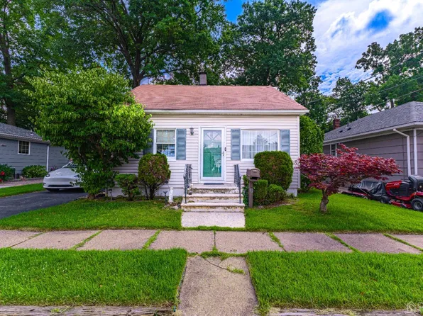 52 Jensen Ave, Fords, NJ 08863