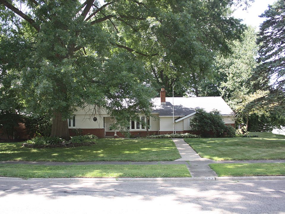 1st image of 242 Hollywood Ave