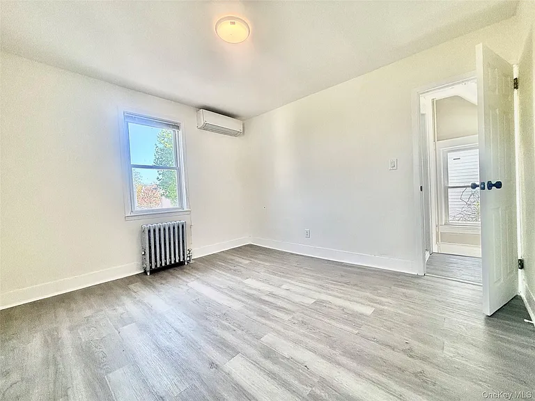 66 Kenmore Rd — Photo 8
