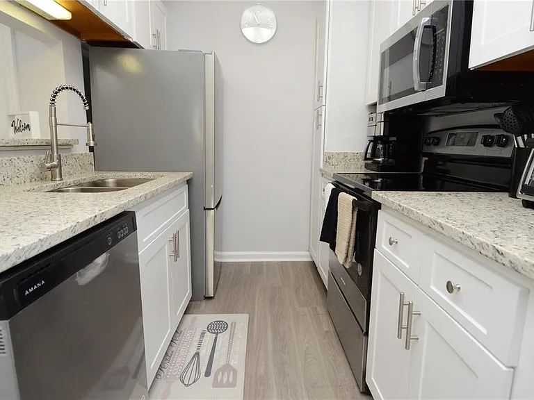 11901 4th St N #6106 — Photo 11