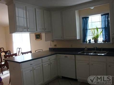 4th image of 81 Bay Pine Dr #4