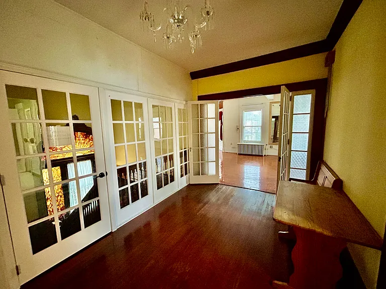 551 W 8th St #2 — Photo 7