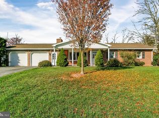 32 Sunset Dr, Gettysburg, PA 17325