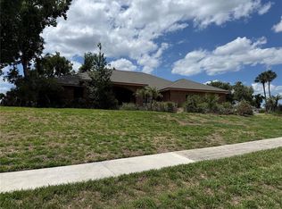 10005 Hunt Cliff Dr, Riverview, FL 33569