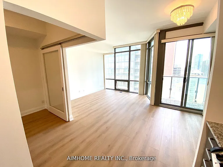 832 Bay St #2007 — Photo 17