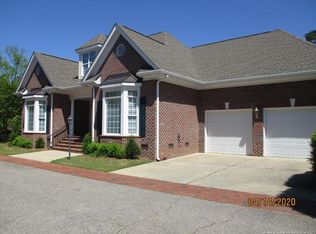 1712 Fairington Ln, Fayetteville, NC 28305