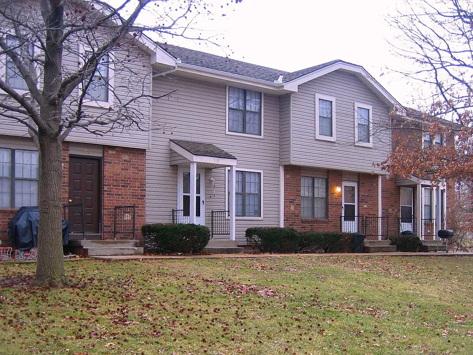 108-114 NE Timbercreek Cir