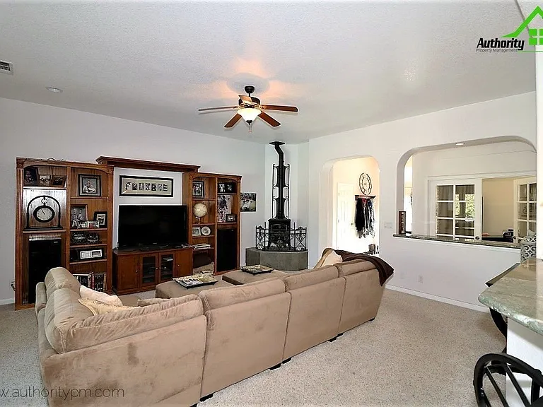 14270 Quail Springs Rd — Photo 18