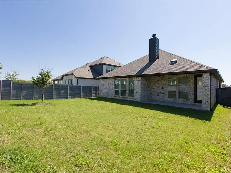 7024 Trailhead St — Photo 33