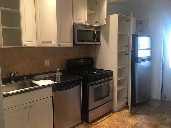 5th image of 1010 Wilcox Ave