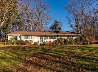 18 Woodfield Dr, Trumbull, CT 06611