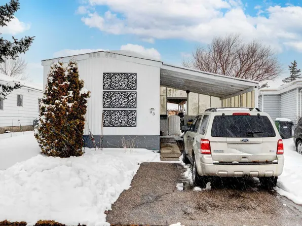 93 Huntstrom Dr NE, Calgary, AB T2K 5V5