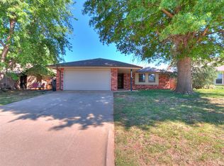 12501 SW 4th St, Yukon, OK 73099