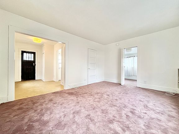 5th image of 11940 Goshen Ave #11940