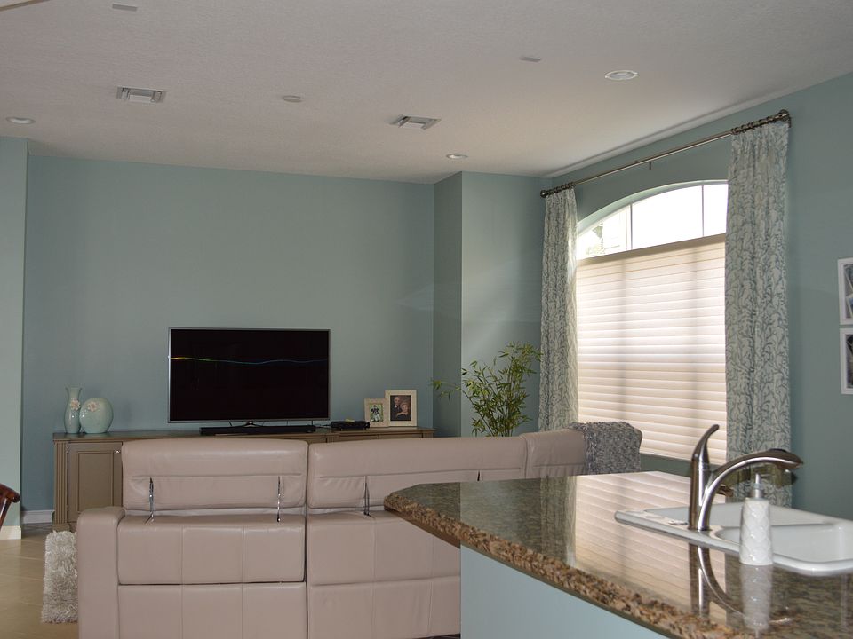 2nd image of 6646 Houlton Cir