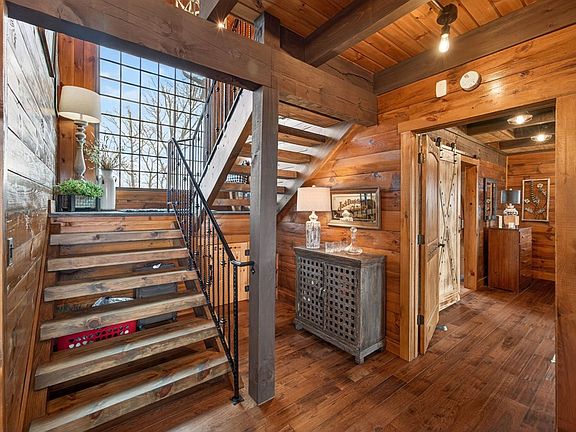 30th image of 751 Bear Knob Ln
