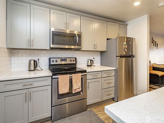4th image of 12416 SE 272nd # C