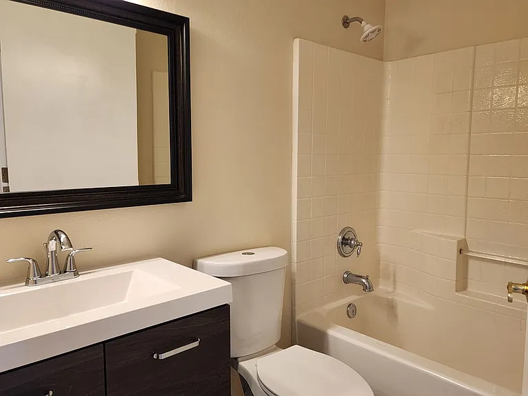 1435 Honey Locust Ave — Photo 18