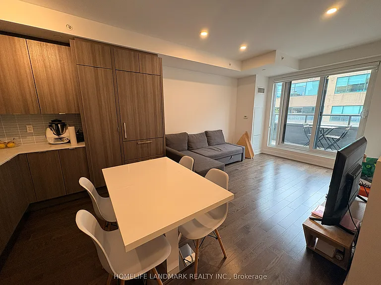 175 Pears Ave #Townhouse 4 — Photo 3