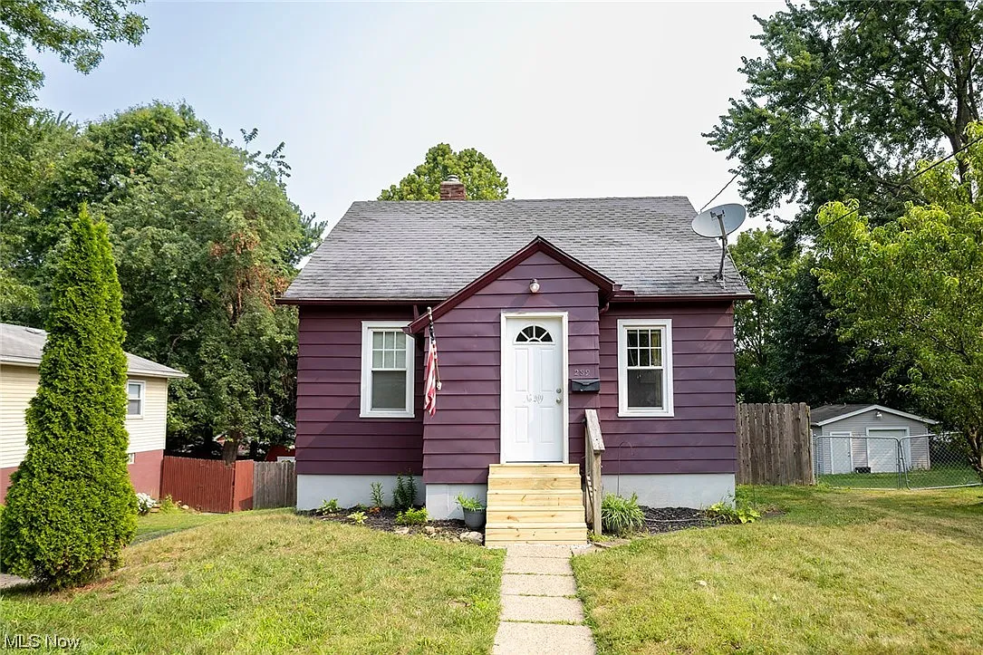 289 E Hopocan Ave photo 1