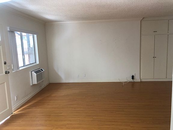 2nd image of 11952 Kiowa Ave APT 2