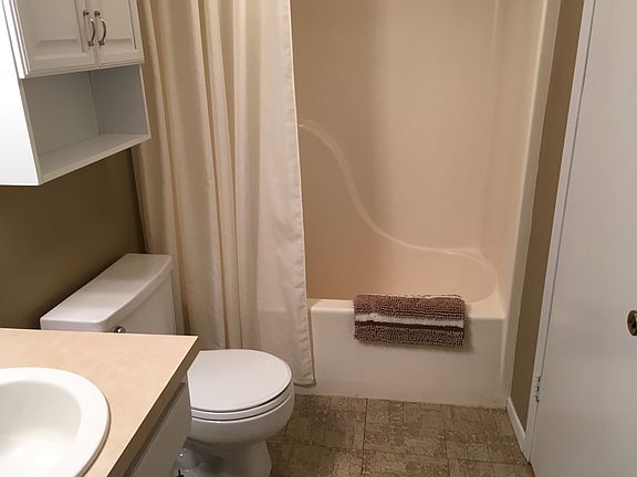 5th image of 1522 Harbor Pt Unit 304