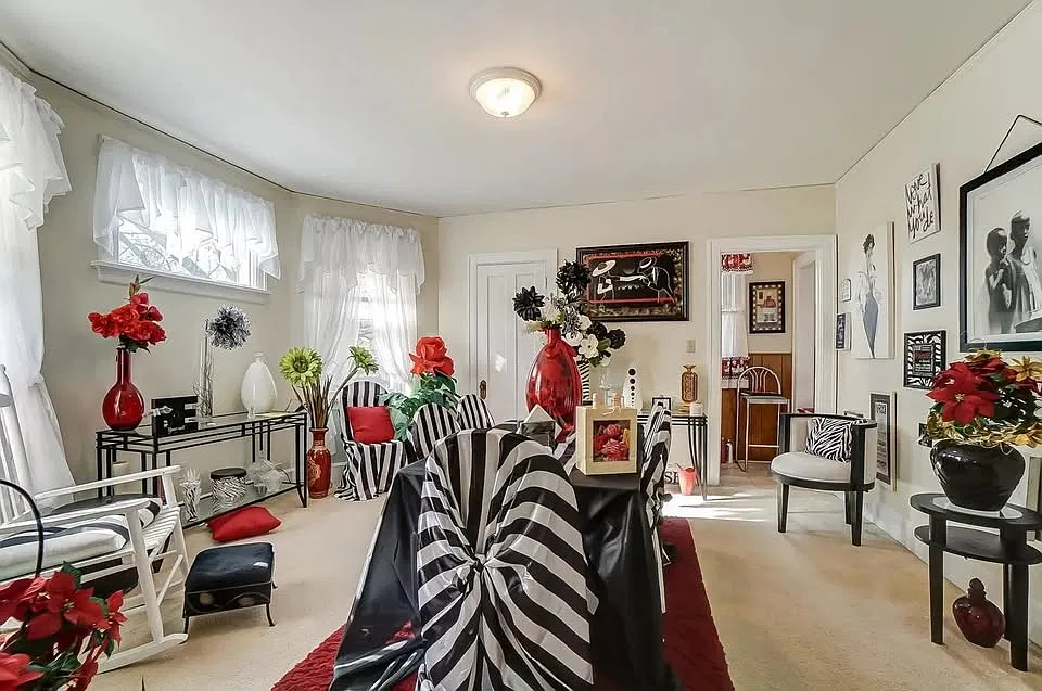 1 bed, 725 sqft, $1,000 — Photo 2
